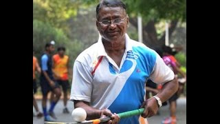 Kailash Kher welcomes Shri Ashok Kumar Dhyan Chand to his Swachh Bharat team