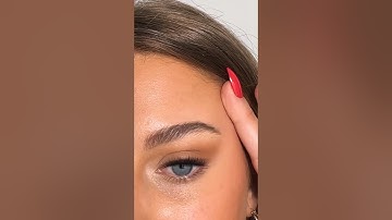 DIY lash application in under 5 minutes 🖤 using ‘Most Natural’ #diylashes