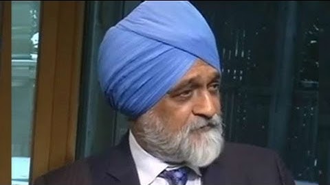 Might not see a big recovery yet: Montek