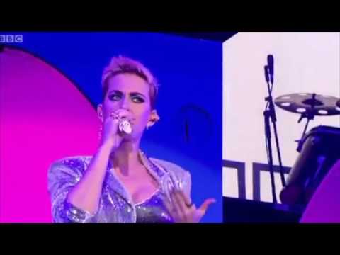 katy-perry-dark-horse-(live-at-bbc-radio-1's-big-weekend)