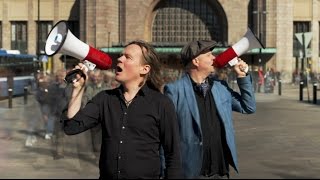 Video thumbnail of "Teleks - Säröjä sinussa (virallinen video)"