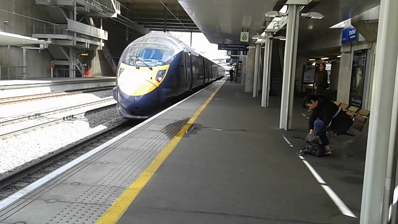 camera iphone 8 plus apk Trains at Stratford International | 25/04/15