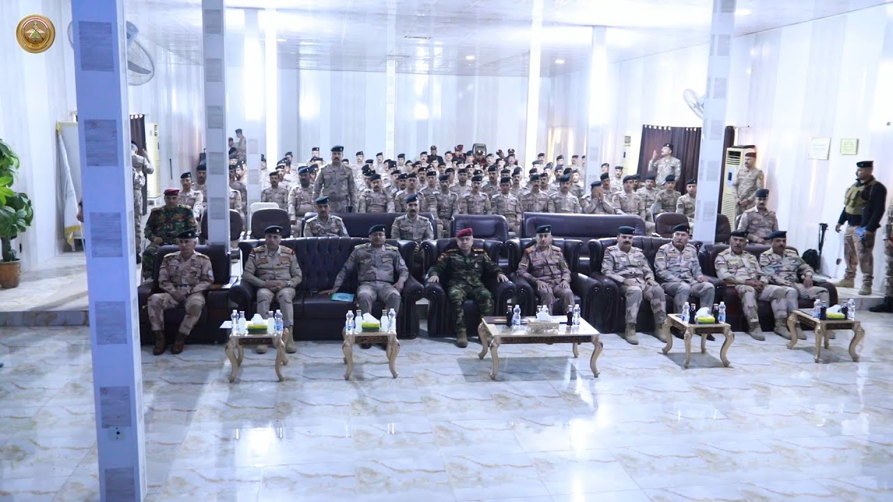 معاون رئيس أركان الجيش للتدريب يحضر حفل تخرج دورة ضباط الصف المهذبين الأساسية الرقم17