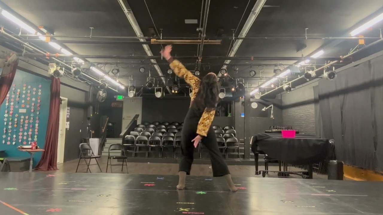 SEUSSICAL-MAYZIE'S EXIT/HORTON SITS ON THE EGG/DILEMMA/HUNTERS