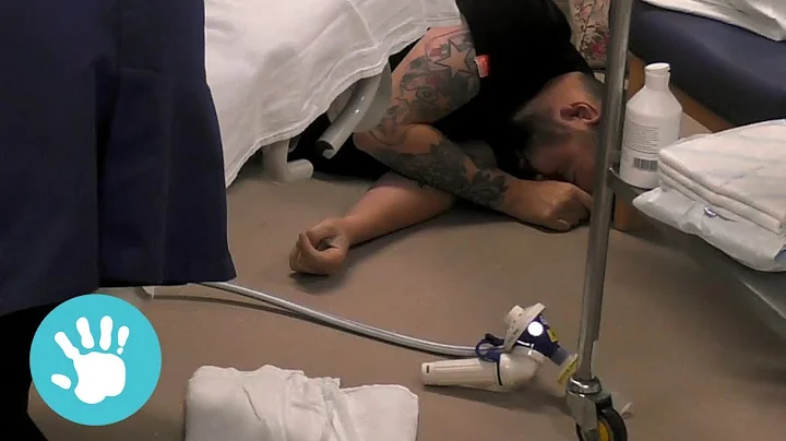 Dad Passes Out During Childbirth | One Born Every ...