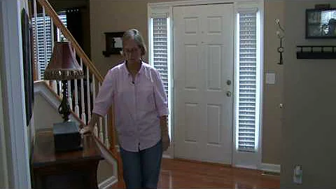 Home Decorating Ideas : How to Decorate a Foyer