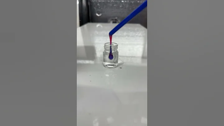 Molten Glass Reacting With Cold Water || ViralHog