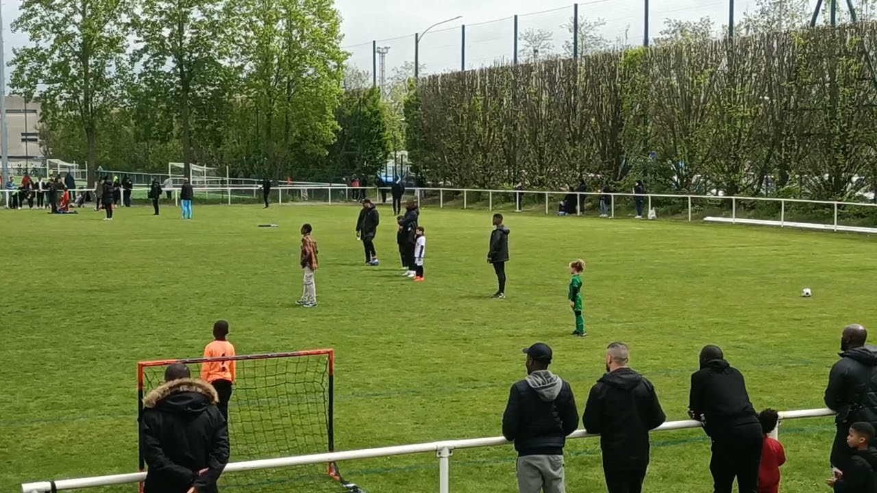 tournois football u7 Bonneuil/Marne. 1/4 de finale FC Pierrefitte vs US Ivry 0-0