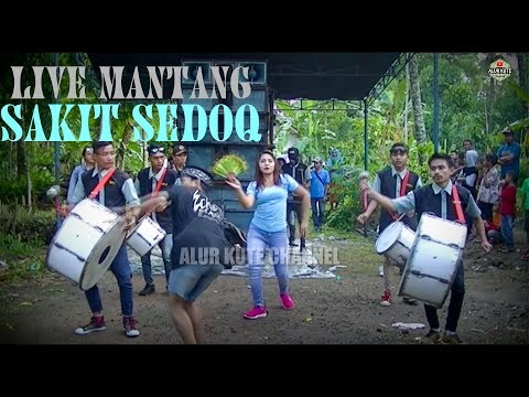 sakit-sedoq-tembang-lawas-sasak-yang-sering-di-rekues-saat-new-denista-live-mantang-lombok-tengah