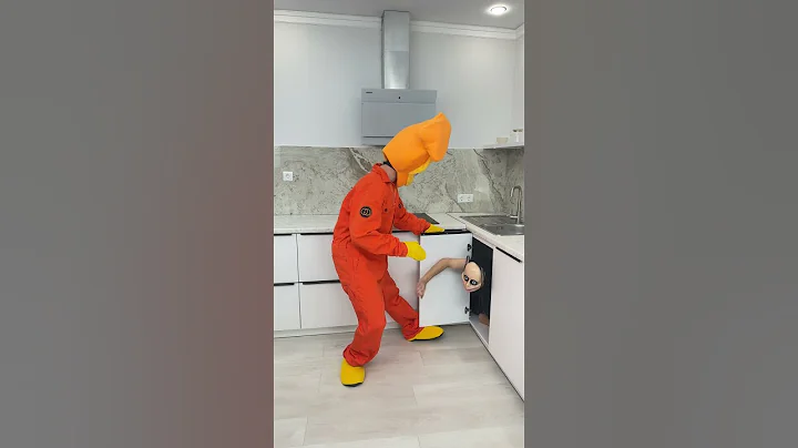 What is Momo Doing Here?