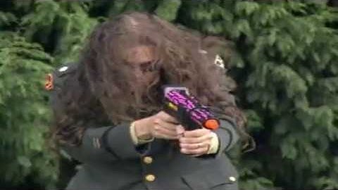 Cannon Fodder CD32 intro