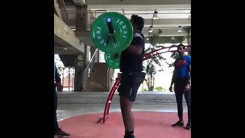 My Power clean attempt at NSCA CSCS prep clinic practicals with Rick Howard