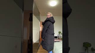Zwei Winterjacken