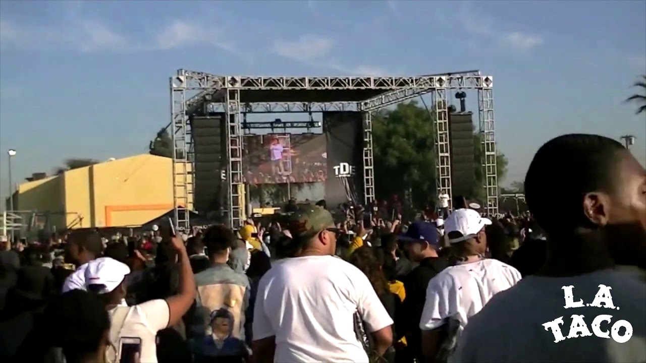 Tde Christmas Concert 2022 Tde 5Th Annual Christmas Toy Drive Concert In Watts - Youtube