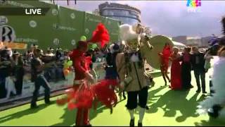 ChinKong и Карина Кокс на красной дорожке Премии Муз-ТВ 2012