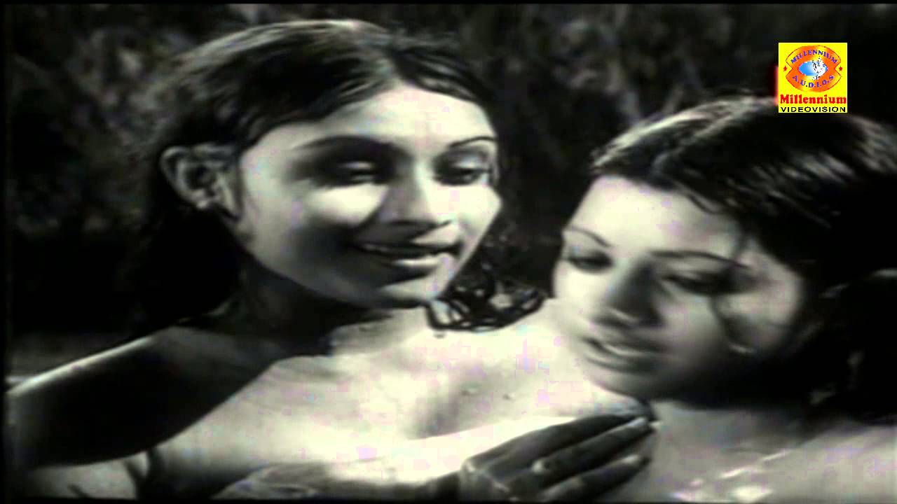 Malayalam Movie Song | Vembanaattu Kaayalil | Oonjaal  | Malayalam Film Song