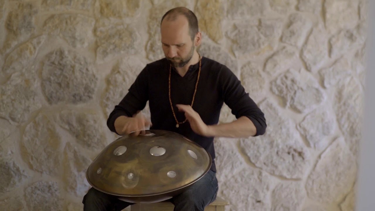 "Cas Concos" - played on a Taopan Handpan Mutant in "Leaf" Scale