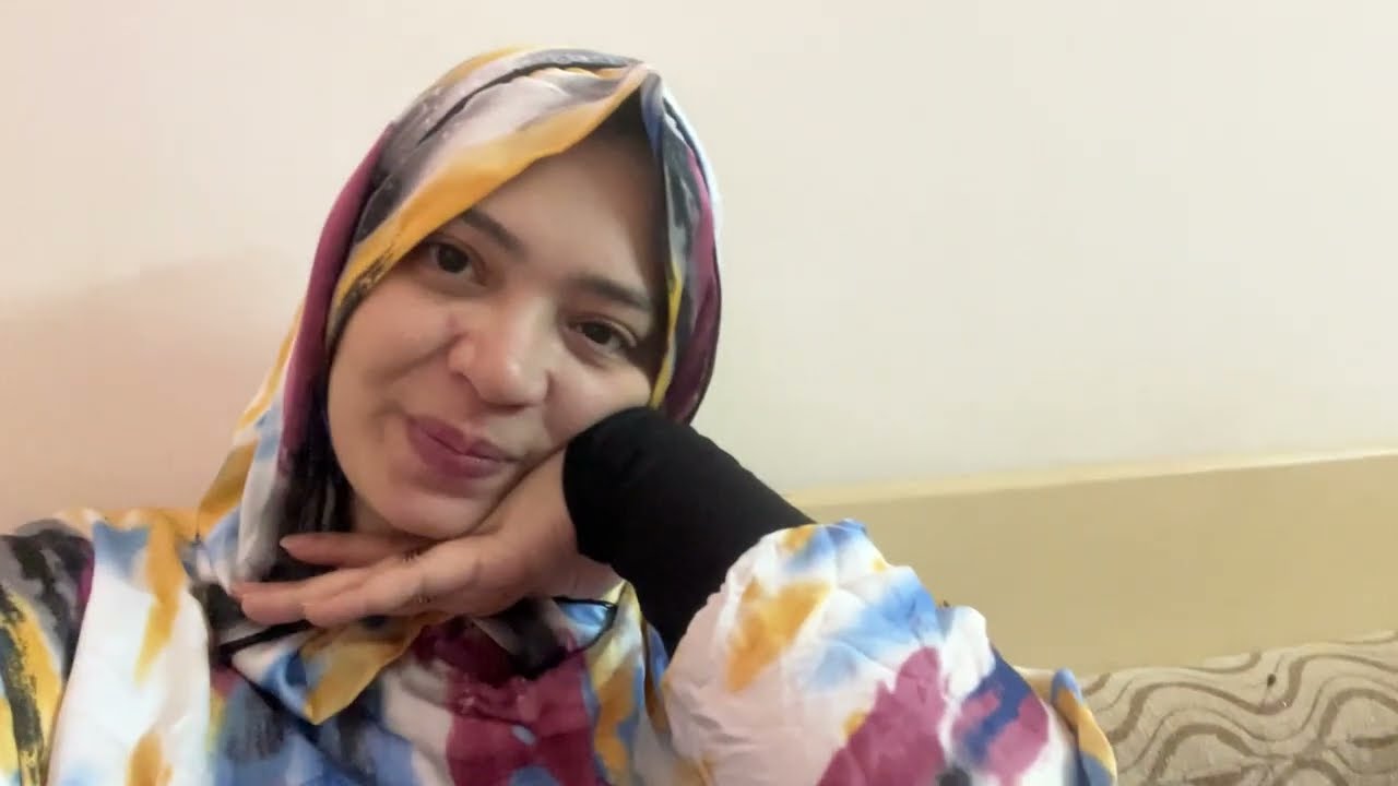 مسحت الشقه وعملت فطار وغدا فالشقه التانيه مهدوده هنا وهناك😆🤝