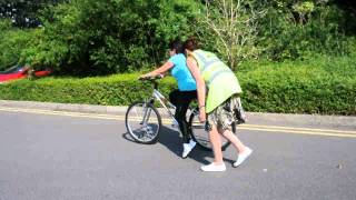 Teaching an adult to cycle | Cycling UK