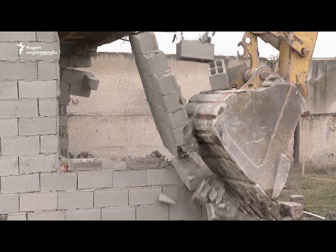 აფრიკის დასახლებაში თბილისის მერიამ სახლების დემონტაჟი განახორციელა