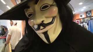 Cosplay video dedicated to v for vendetta and storm, heroine of x-men
(marvel comics).