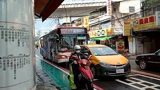 701路線公車行經光榮街口(西元2021年10月12日)