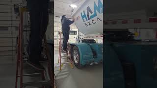 Lettering a trailer to match the truck #trucklettering #signpainting #handlettering