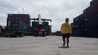 KALMAR REACH STACKER JBY CY - CMA CGM EMPTY CONTAINER REARRANGE