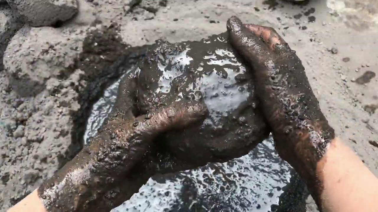 Gritty black charcoal dry floor crumbling &pool crumbling satisfying sound 🔥