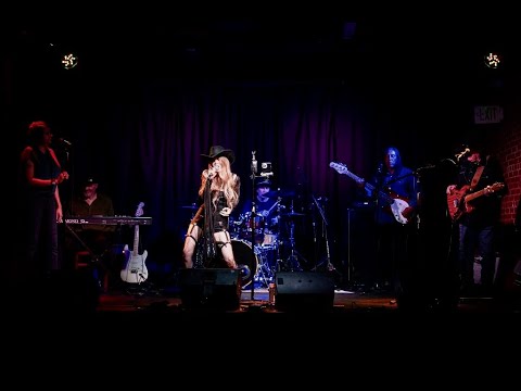 Simone Reyes Country Singer Simone Reyes and her BAND