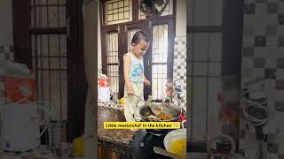 Liitle 🧑🏻🍳 #trending #ytshorts #toddlers #babyyumyum #recepies #kitchen #innovation #teddyfresh