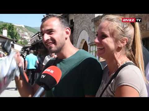 Video: Par Je Napustio Posao Zbog Golih Putničkih Fotografija I Postao Poznat