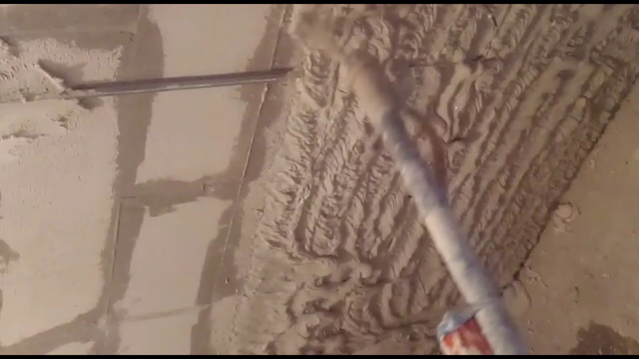 Механическая штукатурка стен - YouTube