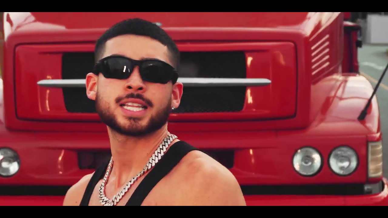 YouTube पर Papi Throw - Music Video देखें YouTube पर Papi Throw - Music Video देखें