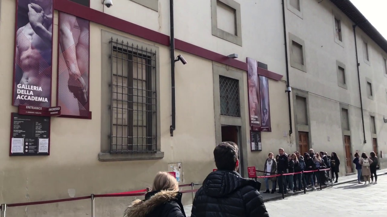 フィレンツェ アカデミア美術館 ダヴィデ像のある美術館 前の光景 Youtube