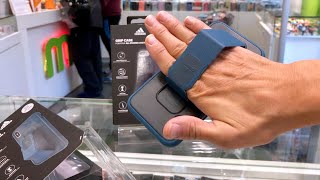 Carcasas Adidas con correa de agarre