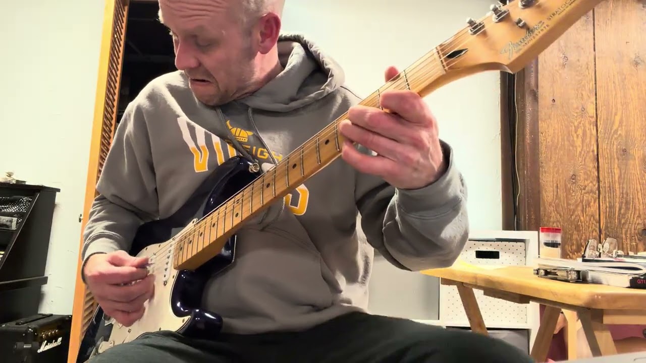 Johnny Lang's "Lie to Me" (play along)