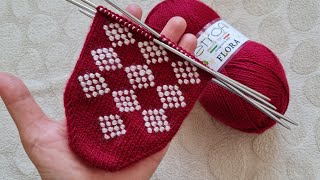 Kilim desenli patik ✅️ iki renkli beşşiş patik ✅️ dolamalı patik ✅️ jik patik ✅️ @divapatik