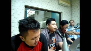 Baskom with COSURA at EBS FM video 6-1