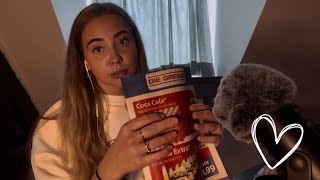 Nederlandse ASMR💞|Samen door de reclame heen bladeren📖| Crinkly paper sounds🤍|Fluisteren💋