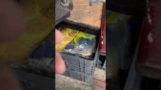 Herramienta para reparar los hilos rotos de un tornillo tips #automobile #tornocnc #tips