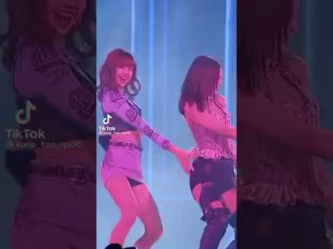 جيني ليسا بلاكبينك ملكات الكيبوب ليسا جيني بلاكبينك Army Short Blackpink 