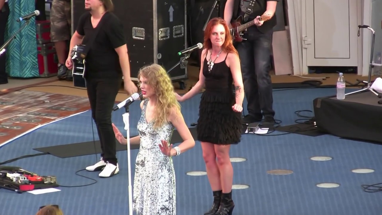 Taylor Swift - Speak Now - Allure of the Seas - HD