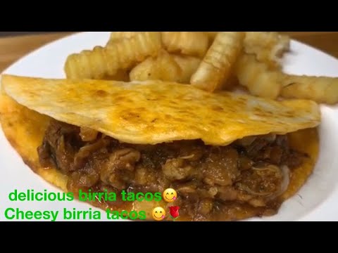 Birria tacos au