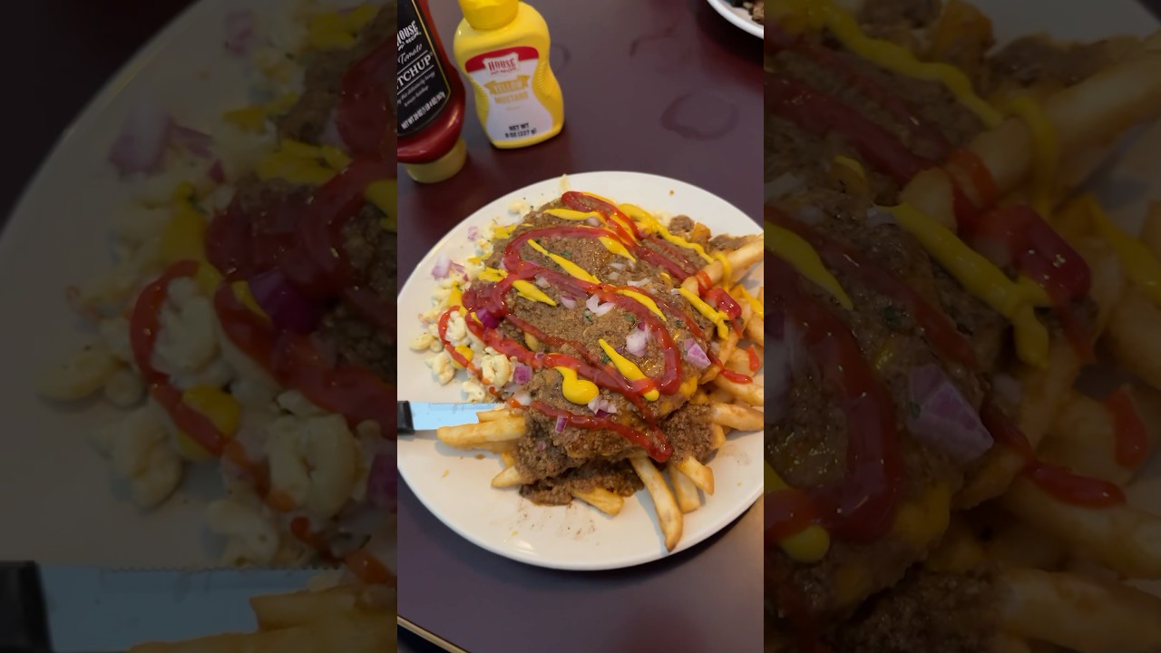 My FAVORITE garbage plate at Rohrbach Brewing Co. in Rochester, NY 