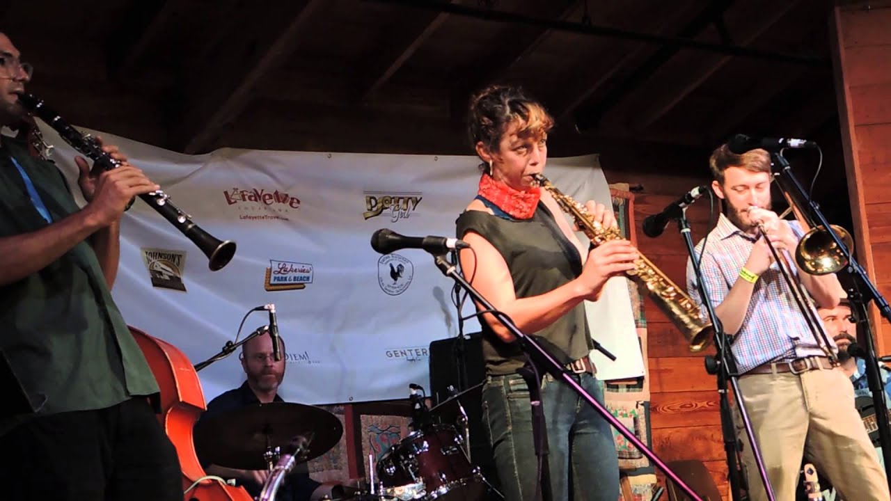 Aurora Nealand and the Royals @ Blackpot