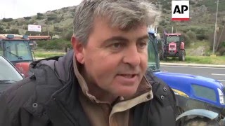 Tempe - Greek farmers block highway with tractors | Editor's Pick | 20 Jan 16