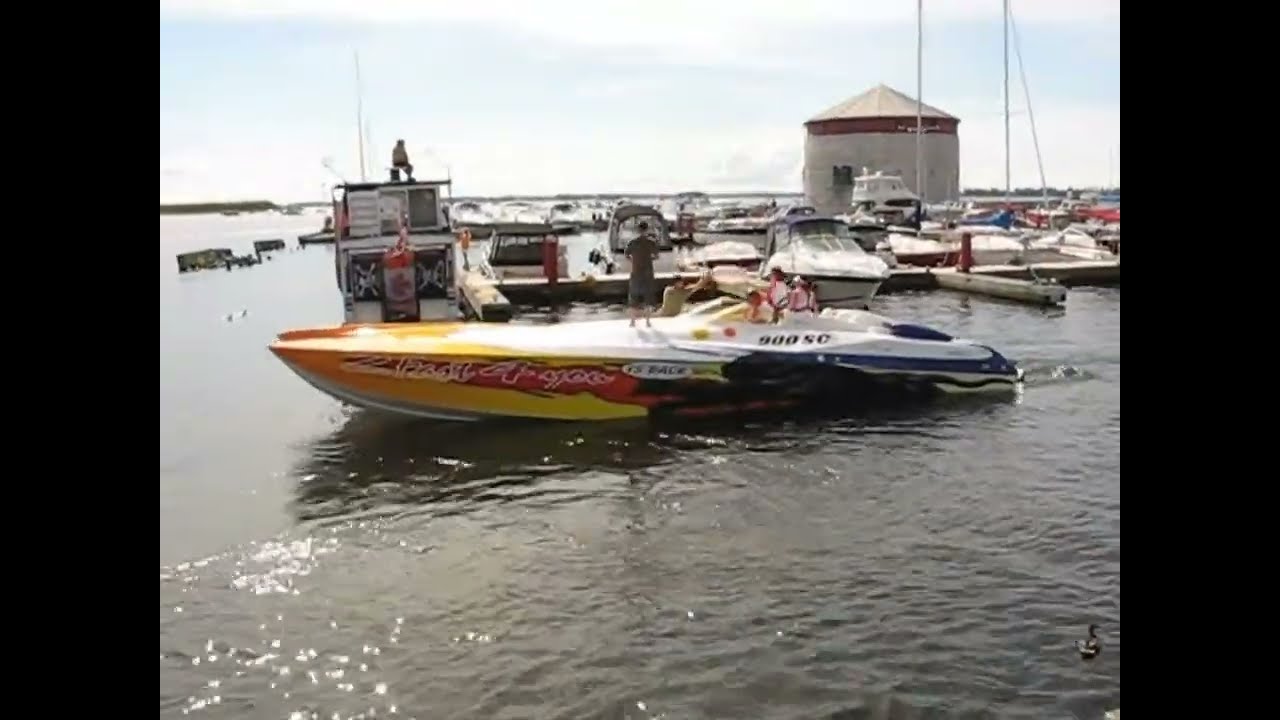 08 2008 Thousand Islands Poker Run Parade of boats leaving for event as well as  the old My Way