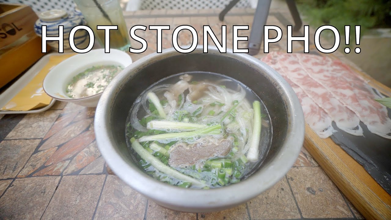 Съел свою первую порцию фо во Вьетнаме! - Сайгон, Вьетнам - видеоблог 2