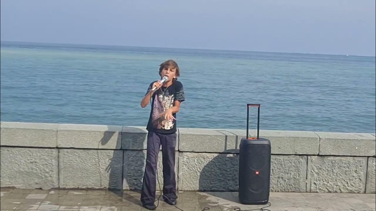 Песня курнул ну не навоз. Песня курнул ну не навоз. Напилась я пьяна текст песни текст. Цитаты вышел покурить. Котик с сигаретой.